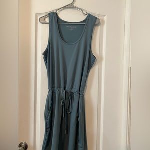 Recreation athletic wear dress. Size large